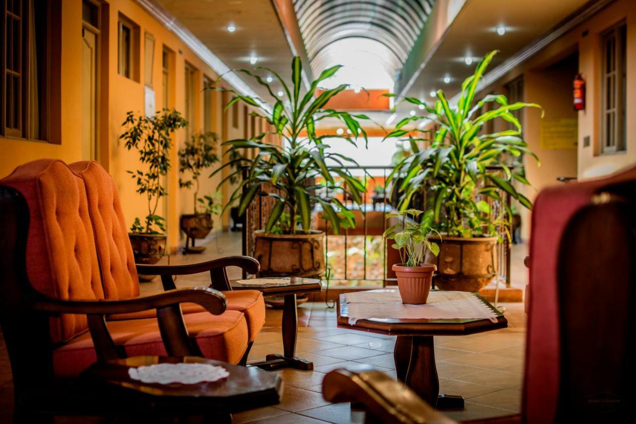 Hotel Monserrat Cochabamba Eksteriør billede